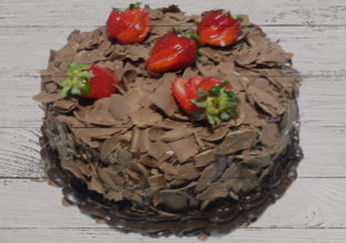 torta_de_morango_com_chocolate